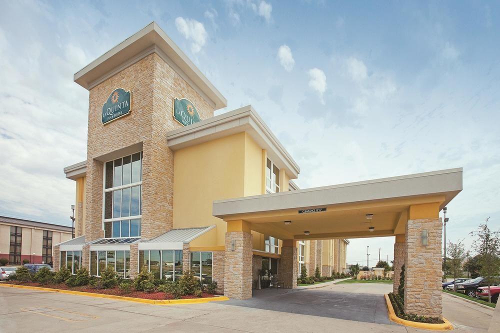 La Quinta By Wyndham Dallas I-35 Walnut Hill Ln Exterior photo