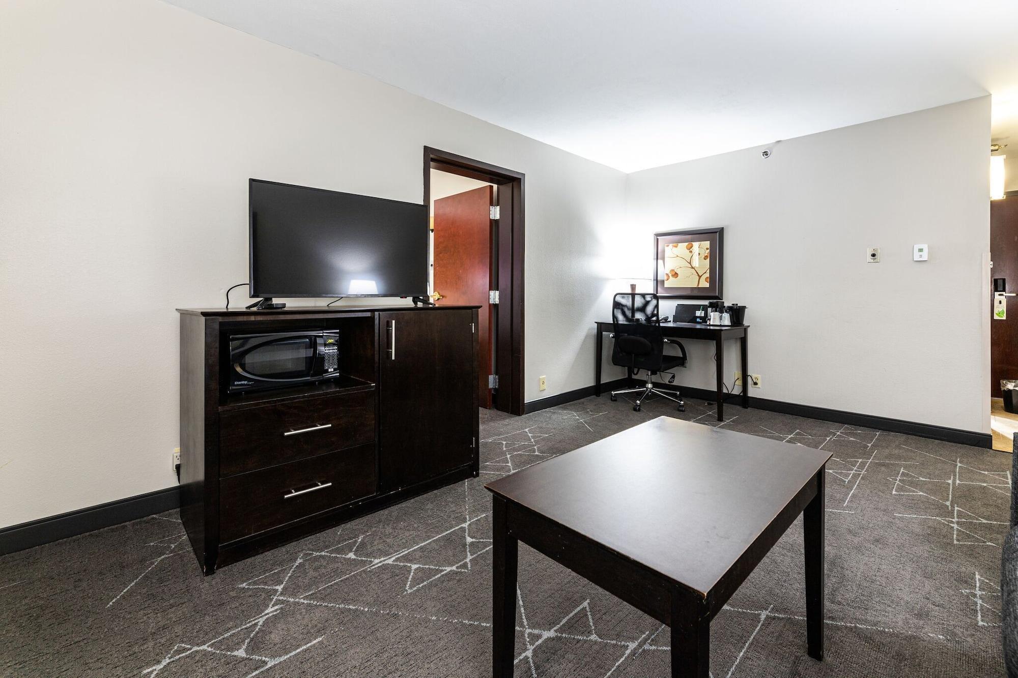 La Quinta By Wyndham Dallas I-35 Walnut Hill Ln Exterior photo